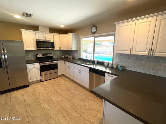 Primary Photo - 9615 N 34th Ave