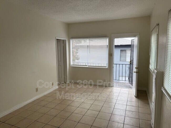 Building Photo - 758 Cerritos Ave