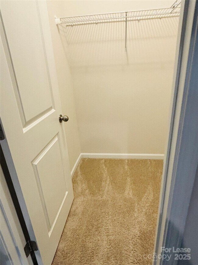 Building Photo - 3147 Cheyney Park Dr