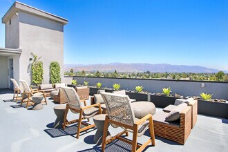 Rooftop Deck - Tujunga 55