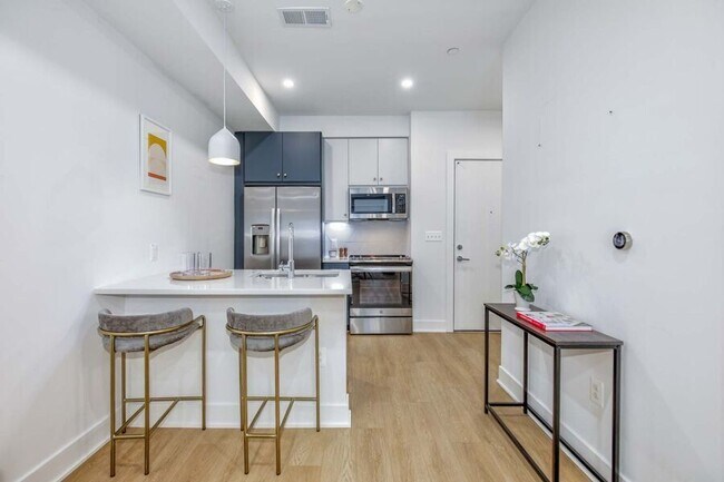 Building Photo - 2310 4th St NE