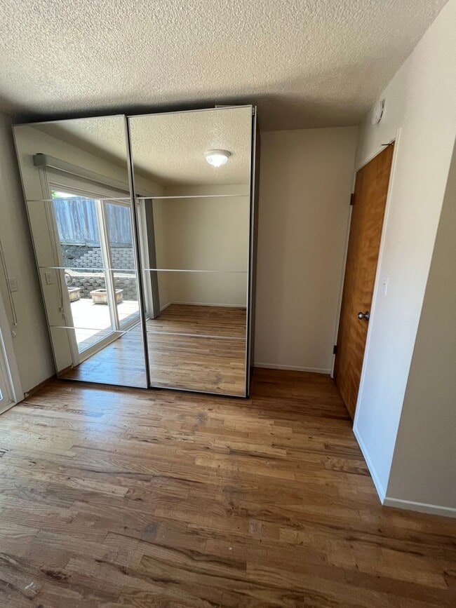 Building Photo - Sunny and Spacious 3/2 With Large Yard and...