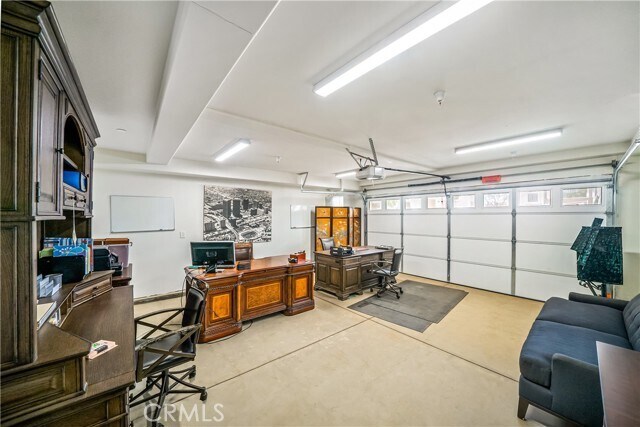 Building Photo - 1101 N Maclay Ave