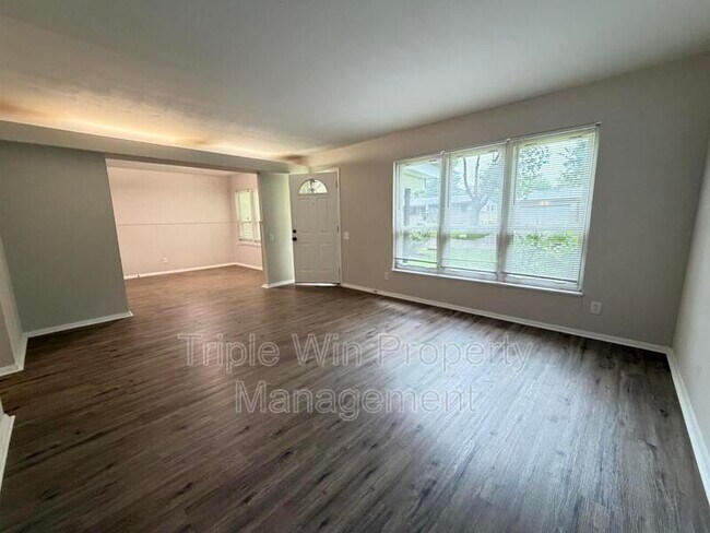 Building Photo - 10805 Landseer Dr