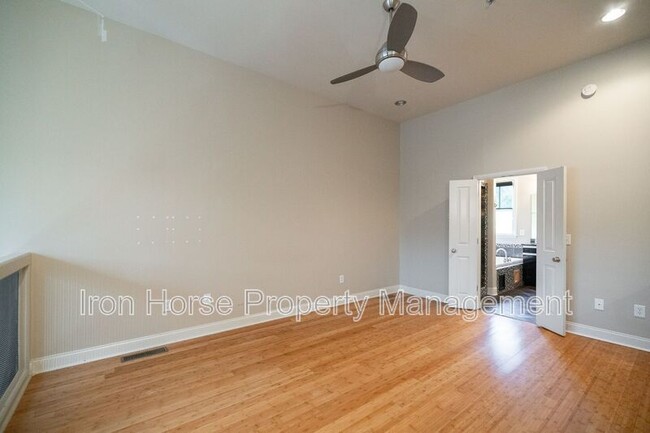 Building Photo - 118 Ruth Dr