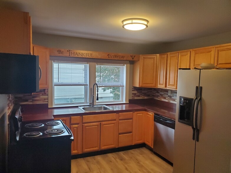 Building Photo - 1409 E Market St