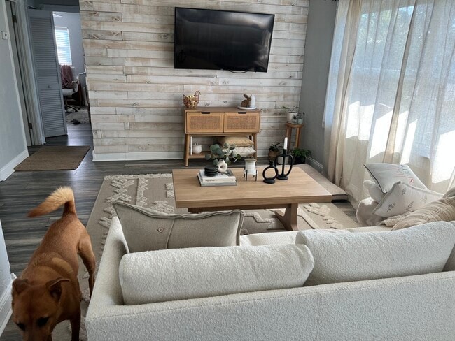 Building Photo - 5393 16th Ave N