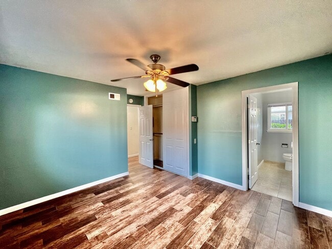 Building Photo - Beautiful 3B/2BA home with Washer/Dryer & ...
