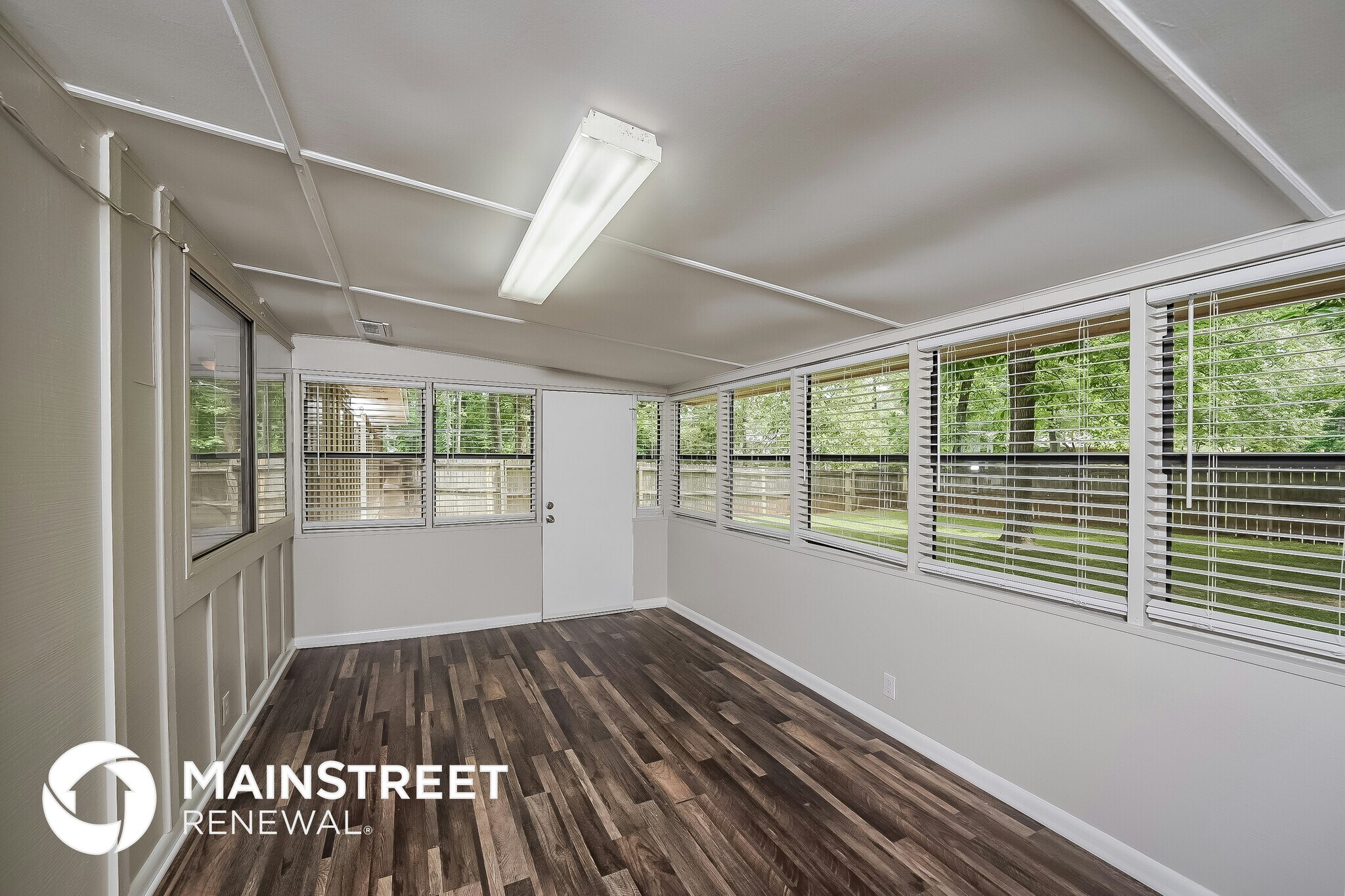 Building Photo - 2064 Edenwood Dr