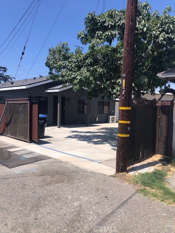 Building Photo - 14306 Crossdale Ave