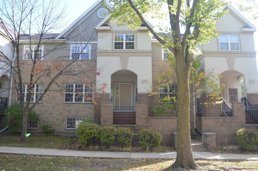 Primary Photo - 1709 Carns Dr