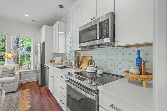 Building Photo - 172 Wando Reach Ct