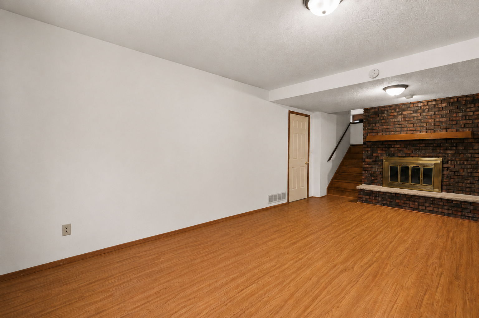 Building Photo - 3622 Rolling Hill Dr
