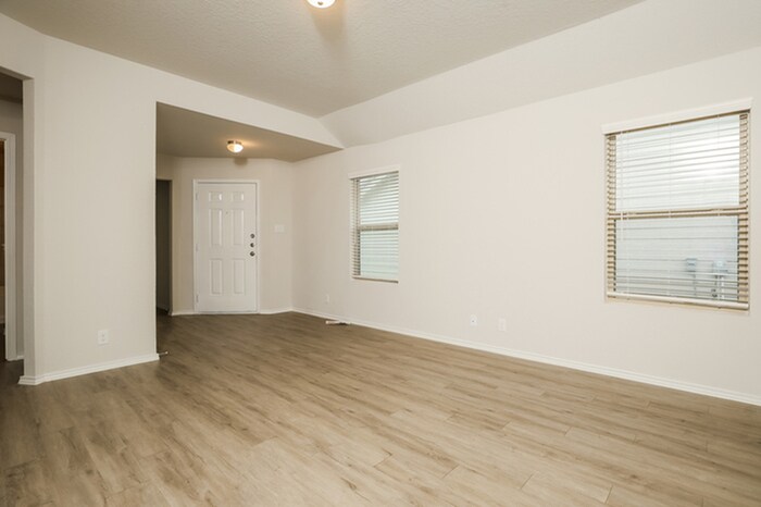 Building Photo - 5215 Blue Ranch