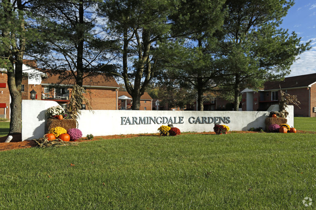 Primary Photo - Farmingdale Gardens