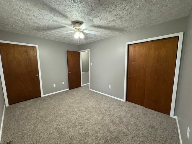 Building Photo - 5031 W Pea Ridge Rd