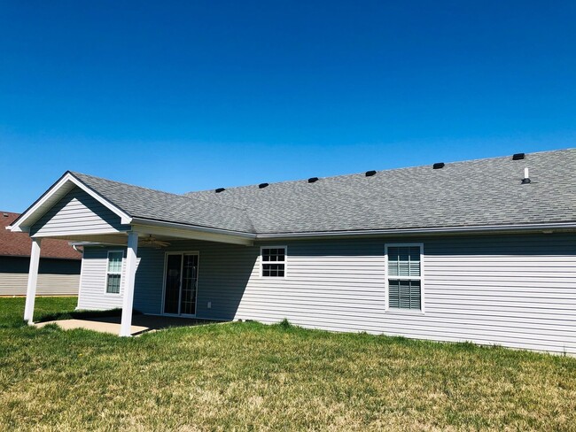 Building Photo - 102 Ethan Ct