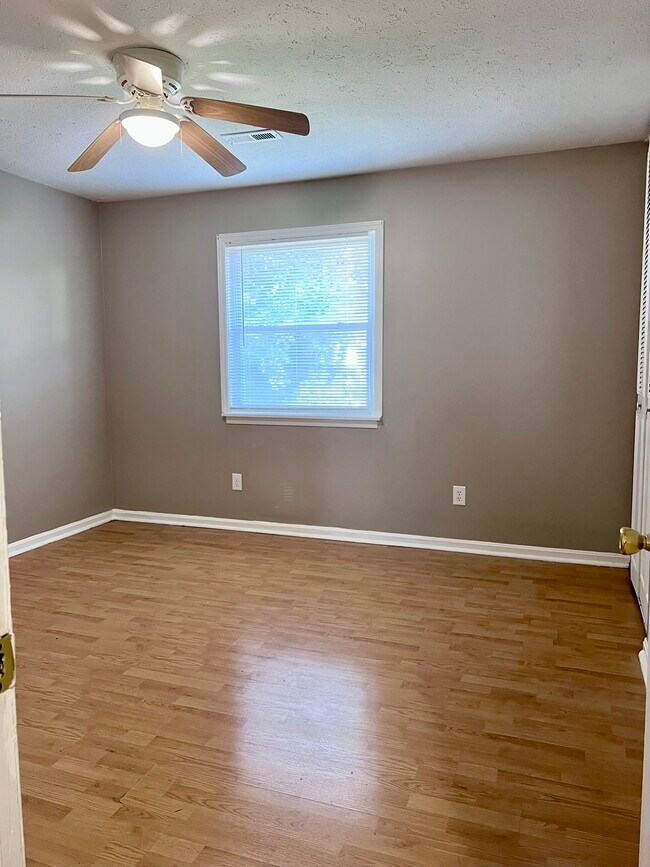 Building Photo - 309 N Marshall Ave