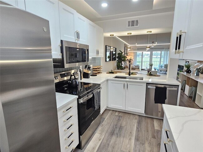 Building Photo - 437 Cerromar Ln