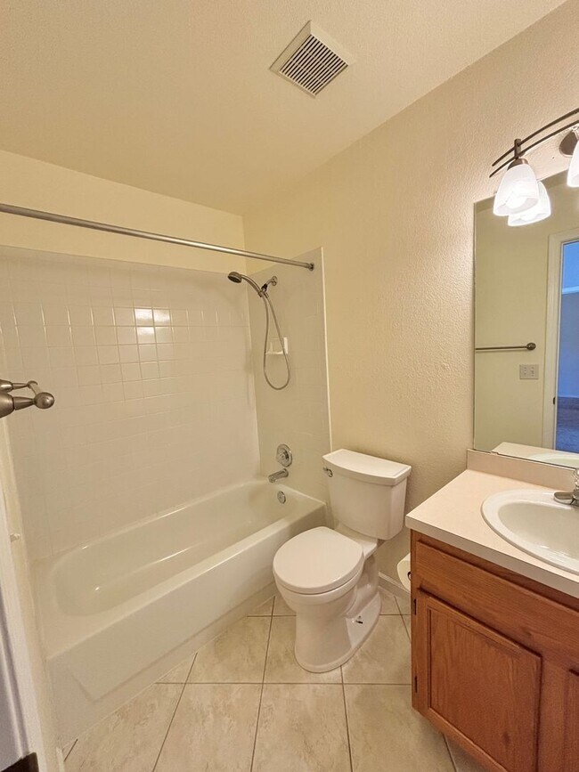 Building Photo - Spacious 3-Bedroom Condo in Prime Golden Location!! Available Now!!