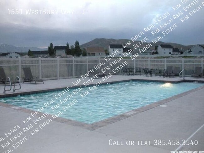Building Photo - 1551 Westbury Way