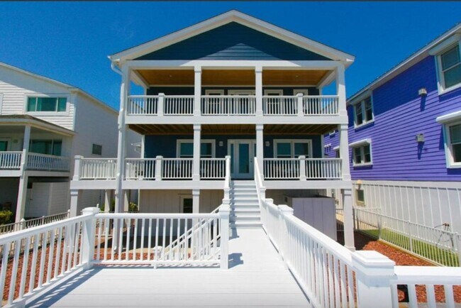 Primary Photo - ENDLESS ELEGANCE AT THIS FLAWLESS OFF-SEAS...