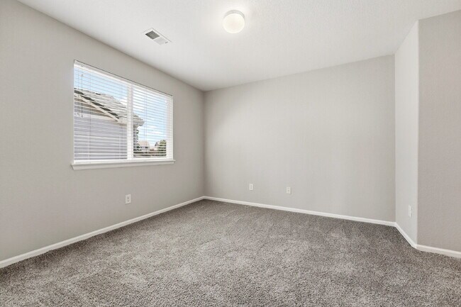 Building Photo - $3,340.95 with $300 off the first month's rent, 4 Beds - 4 Bath, Single Family Home in Trail Park...