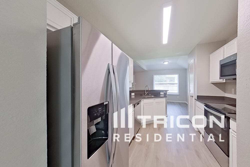 Building Photo - 755 Catalina Dr