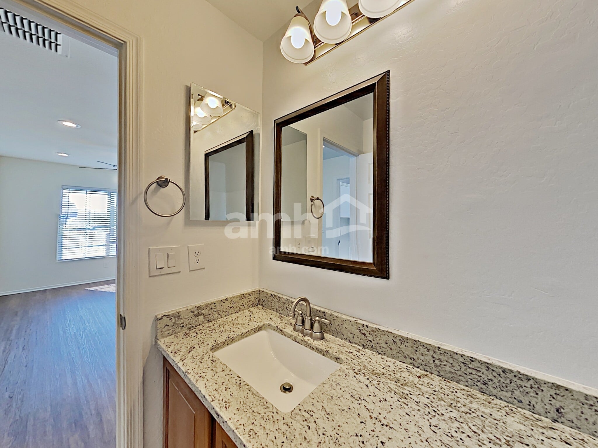 Building Photo - 3624 W Steinbeck Dr