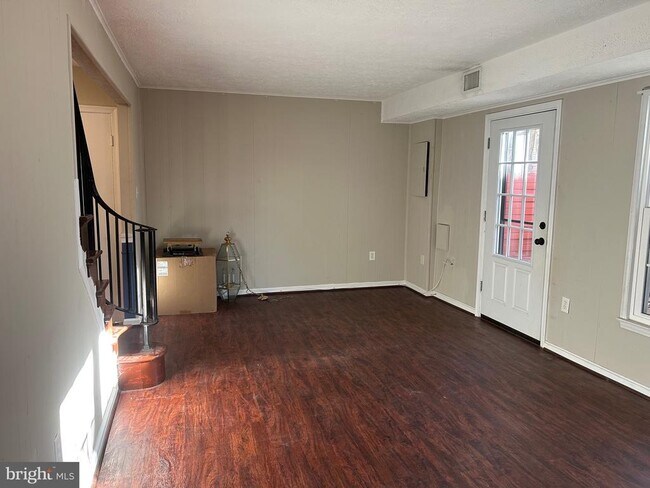 Building Photo - 13133 Putnam Cir