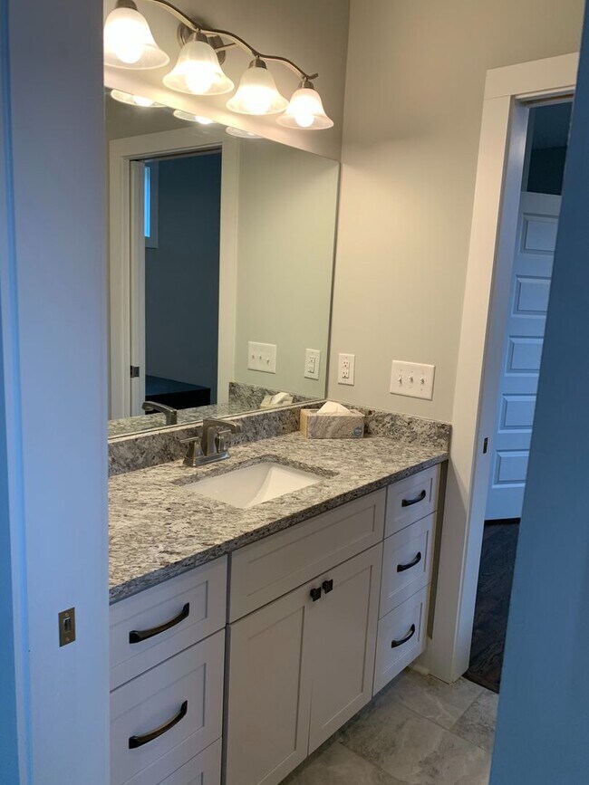 Building Photo - East Nashville 3 Bedroom Home