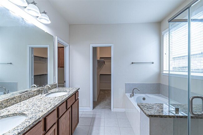 Building Photo - 17626 Sauki Ln