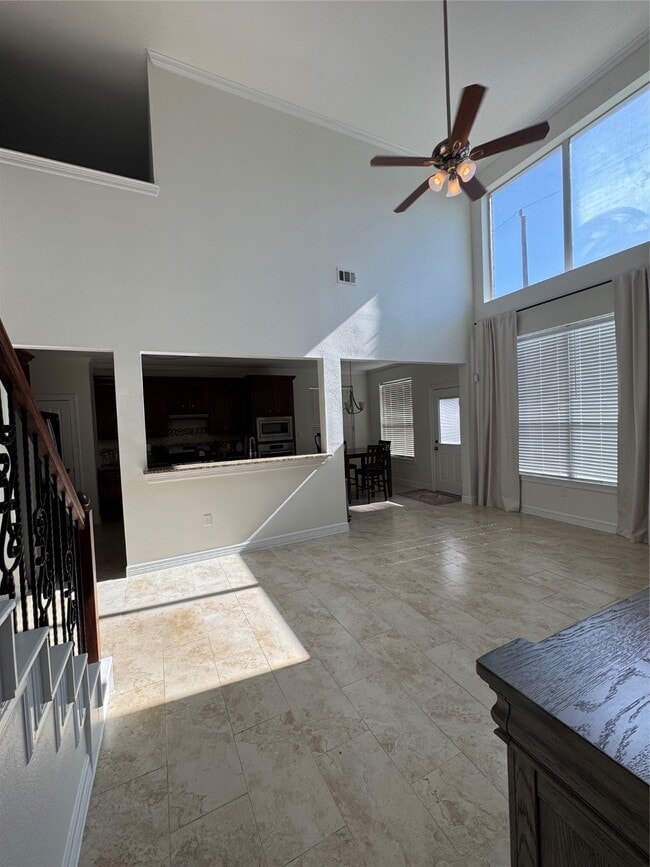 Building Photo - 1110 Hector Ave