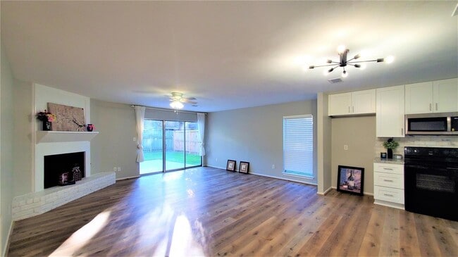 Building Photo - 14419 Cypress Leaf Dr