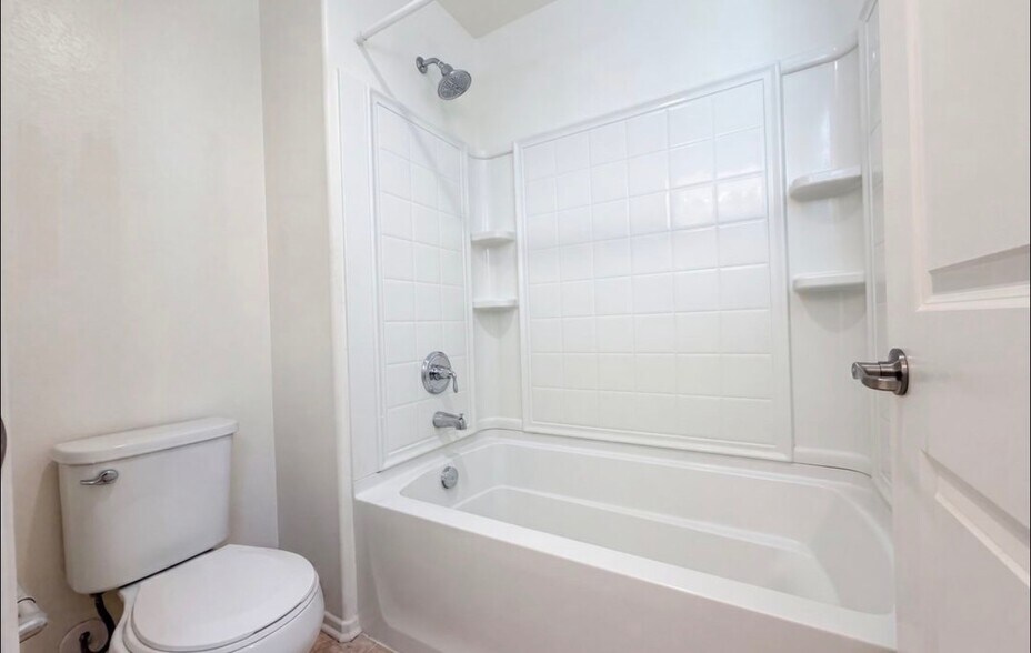 Building Photo - 15110 Paseo Verde Pl