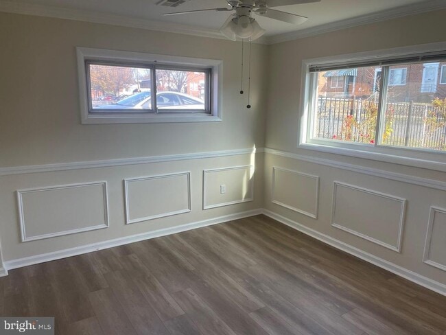 Building Photo - 1405 42nd St SE