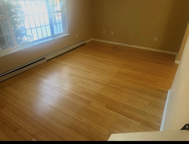 Building Photo - 415 N 5th Ave