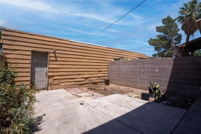 Building Photo - 3812 Surfrider Ln