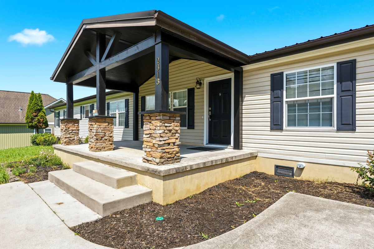 Building Photo - 2313 Piney Grove Church Rd