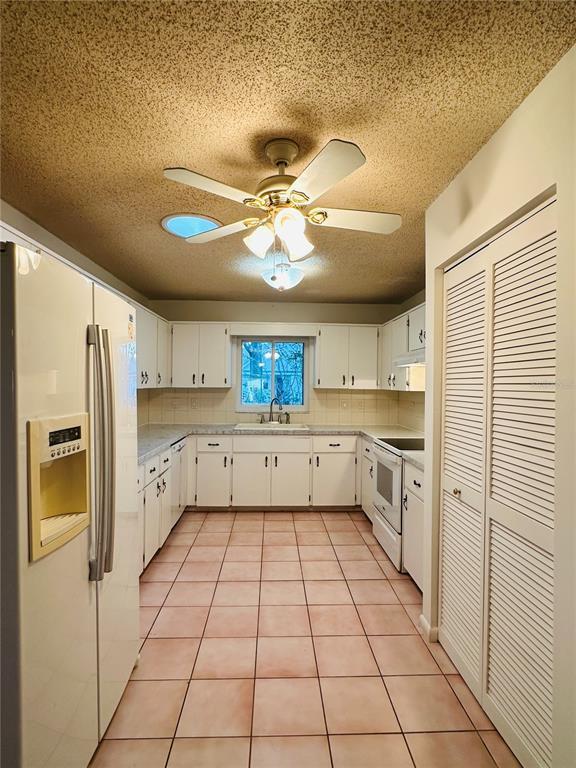 Building Photo - 8745 SW 92nd Pl