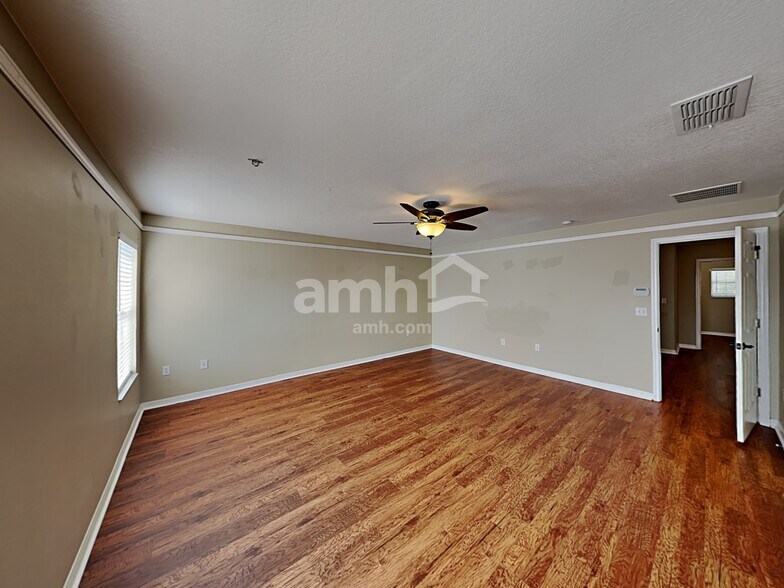 Building Photo - 18804 Sunterra Dr