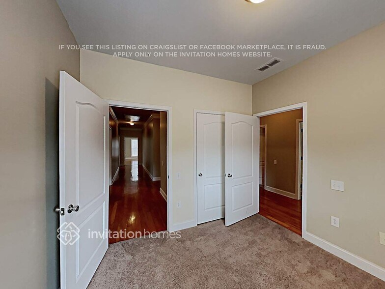 Building Photo - 2709 Westport Ln SW