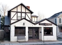 Building Photo - 25 Valley Rd