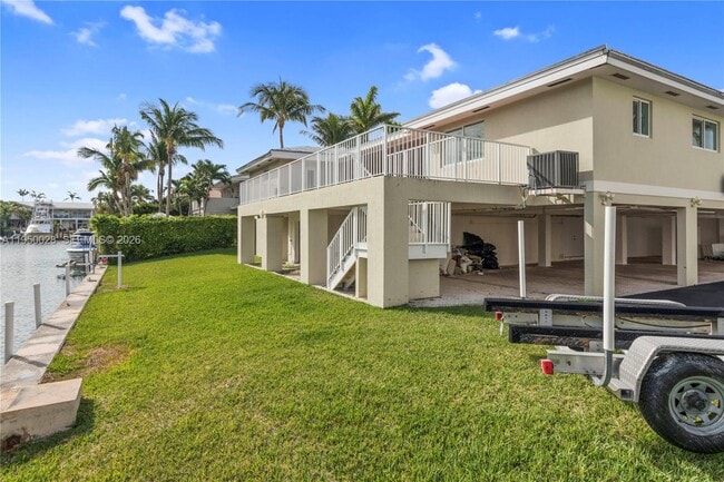 Building Photo - 13005 Zambrana St