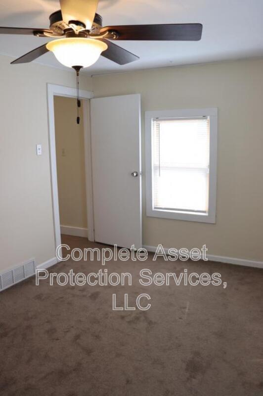 Building Photo - 718 Turner St