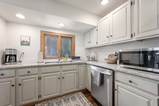 Building Photo - Available NOW thru Dec. 15th, 2025   ***La...