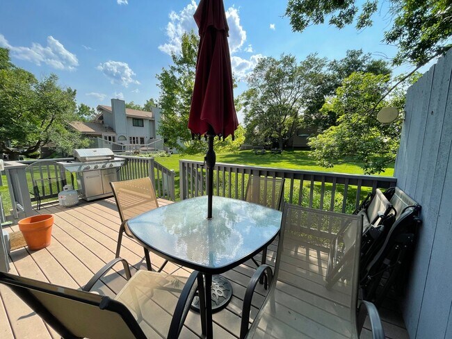 Building Photo - 3153 Eastwood Ct