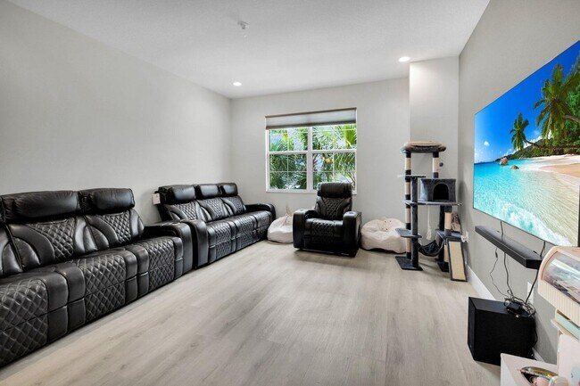 Building Photo - 9712 Celtic Sea Ln