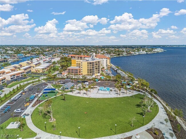 Building Photo - 4260 SE 20th Pl