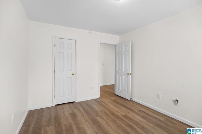 Building Photo - 428428 Cambrian Ridge Trail